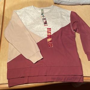 NWT Colorblock Sweatshirt Size XL